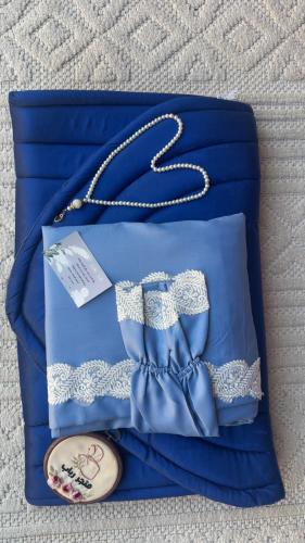 طقم صلاة + سجاد مع شرشف مرد ربطة