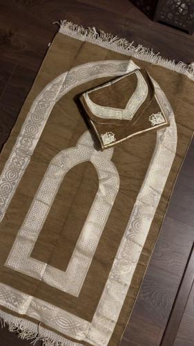 شنطة فخمة ثقيلة مقاس كبير