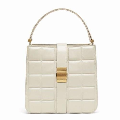 شنطة بوتيغا فخمة مخفضة