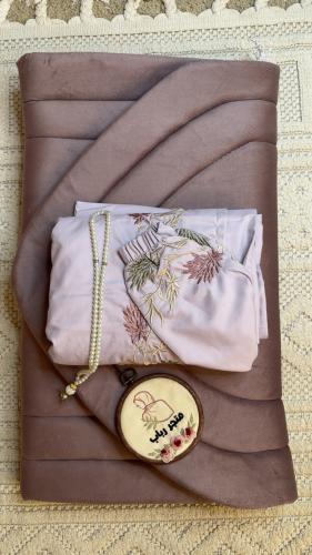 طقم صلاة ربطة + سجاد مع شرشف مرد