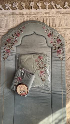 طقم صلاة ملكي فخم جدا مرد