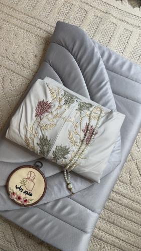 طقم صلاة + سجاد مع شرشف سحاب