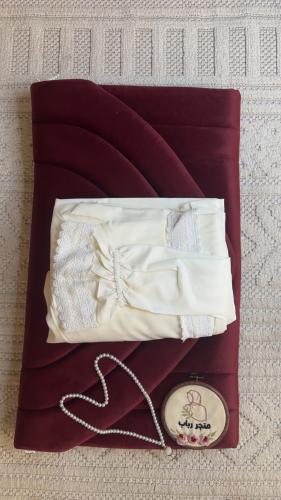 طقم صلاة + سجاد مع شرشف مرد ربطة