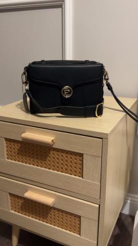 شنطة اصلية فخمة مخفضة