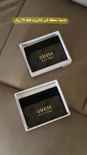 محفظة كروت guess