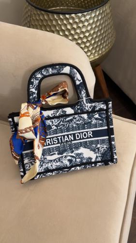 شنطة ديور فخمة مخفضة