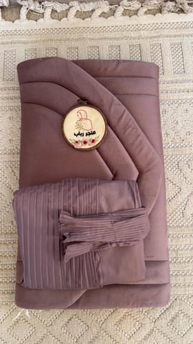 طقم صلاة + سجاد مع شرشف مرد ربطة