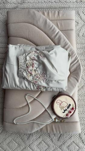 طقم صلاة + سجاد مع شرشف مرد ربطة