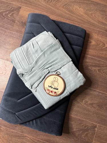 طقم صلاة + سجاد اخضر غامق مع شرشف مرد ( ربطة)