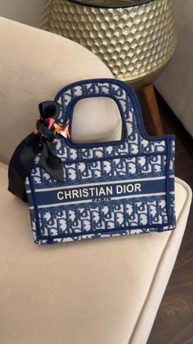 شنطة ديور فخمة مخفضة