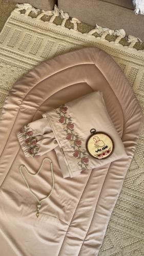 طقم صلاة + سجاد مع شرشف مرد ربطة