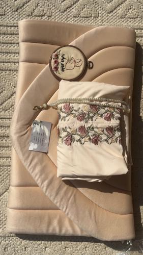 طقم صلاة سحاب + سجاد مع شرشف سحاب