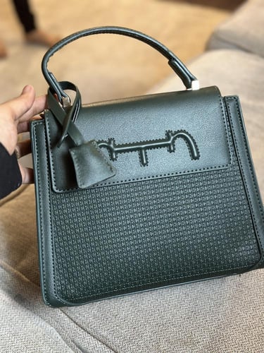 شنطة كارولينا هريرا هاي كواليتي