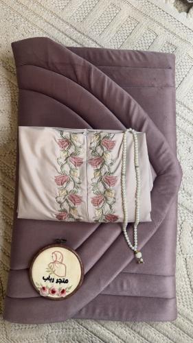 طقم صلاة سحاب + سجاد مع شرشف سحاب