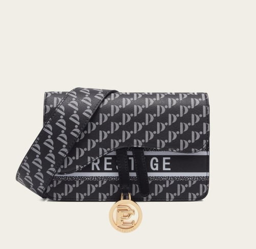 شنطة فخمة جدا مع كيس ماركة