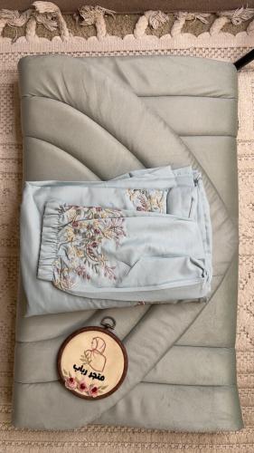 طقم صلاة + سجاد مع شرشف مرد ربطة