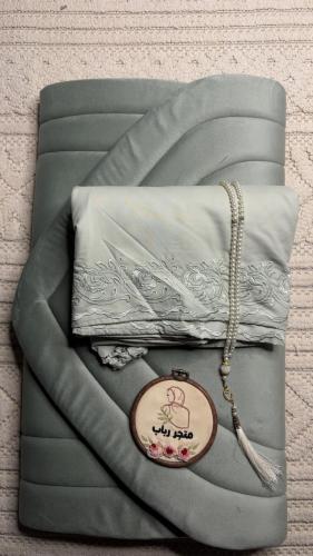 طقم صلاة بخنق