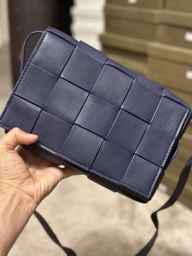 شنطة بوتيغا هاي كواليتي ازرق فاتح مع بوكس الماركة