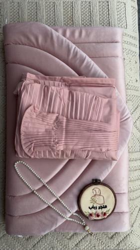 طقم صلاة + سجاد مع شرشف مرد ربطة