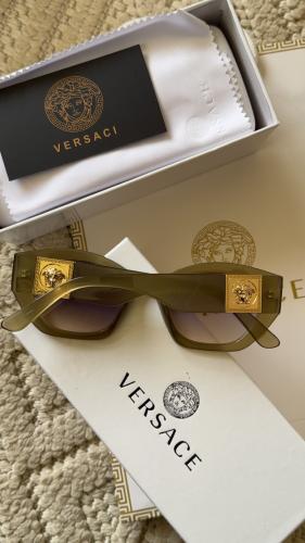 نظارة فرزاتشي فخمة جدا مع ملحقات