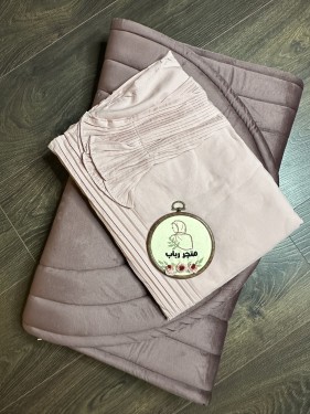 طقم صلاة + سجاد مع شرشف مرد ( ربطة)