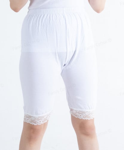 شورت نسائي دانتيل عريض