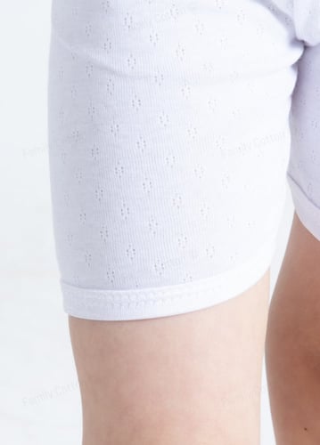 طقم بناتي داخلي مخرم