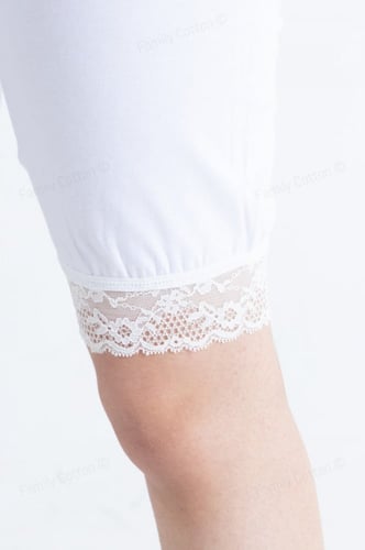 شورت نسائي دانتيل عريض