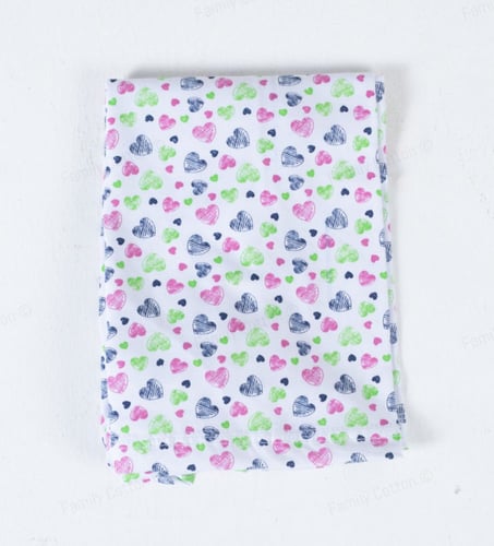 شورت نسائي أبيض مقلّم