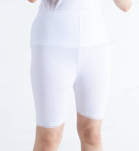 شورت نسائي مخرم ابيض