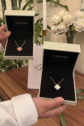 عقد الزهره فان كليف