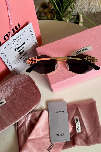 نظارة miu miu ايطار ذهبي