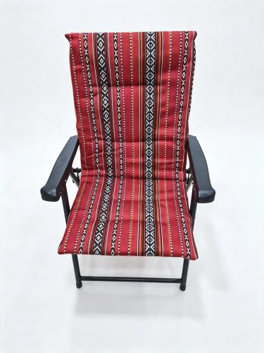 Folding travel chair
