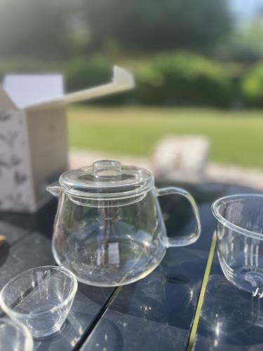 ابريق عفرين زجاج