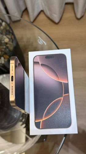 مستعمل ابل ايفون 16 برو ماكس 512GB تيتانيوم صحراوي...