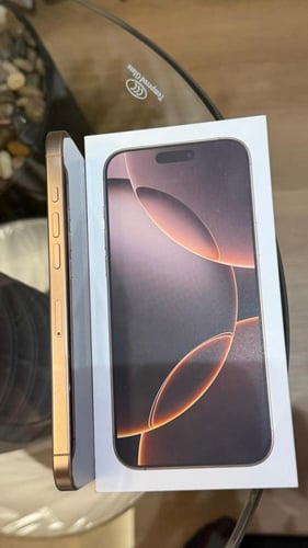 مستعمل ابل ايفون 16 برو ماكس 512GB تيتانيوم صحراوي...