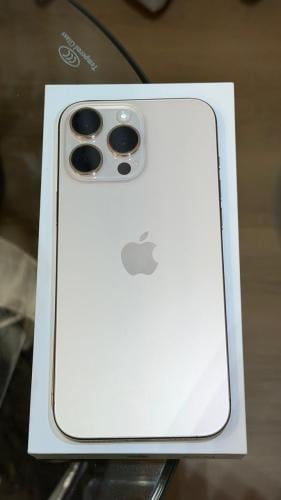 مستعمل ابل ايفون 16 برو ماكس 512GB تيتانيوم صحراوي...