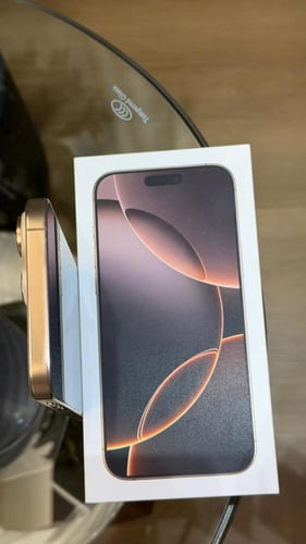 مستعمل ابل ايفون 16 برو ماكس 512GB تيتانيوم صحراوي...