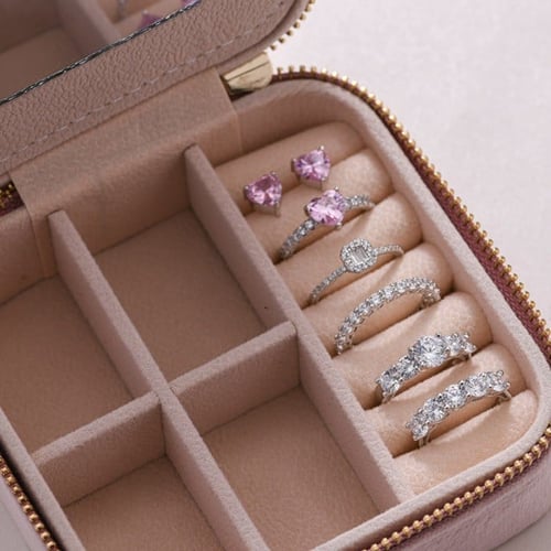 حقيبة لحفظ المجوهرات