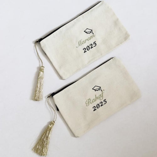 محفظة تخرج بتطريز الاسم