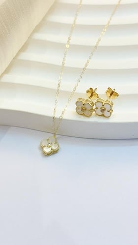 طقم سلسال ذهب فان كليف مزين بالزركون (حلق+سلسال)