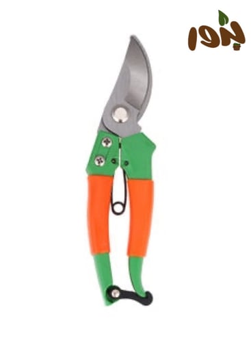 مقص لتقليم الأشجار