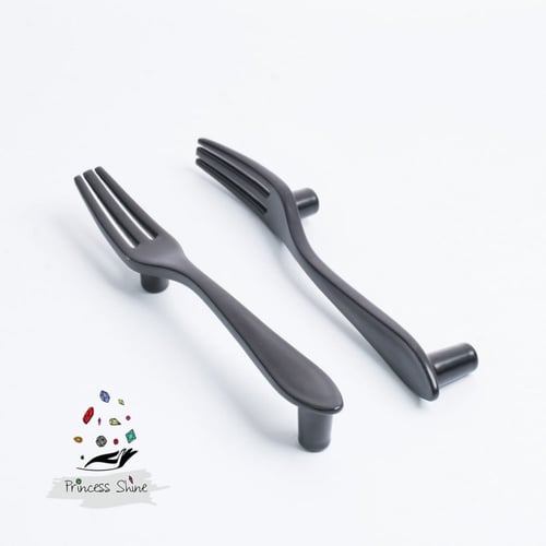 458 - مقبض بشكل شوكة لون ( أسود ) - قطعتين