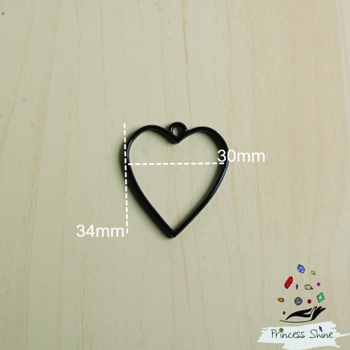 164 - تعليقة شكل قلب لون اسود