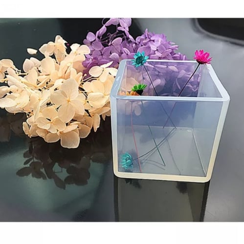 قوالب سيليكون المكعب والهرم والمخروط