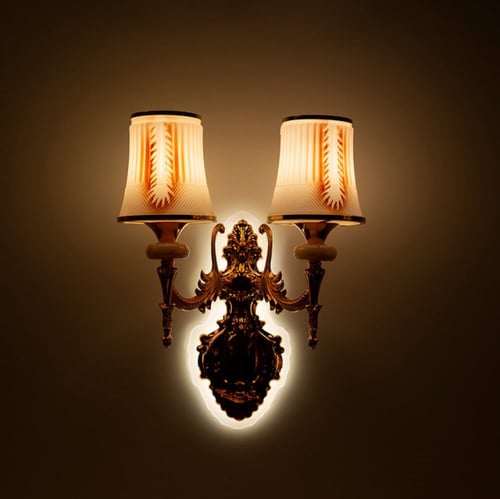 ابليك حائط كلاسيك ثنائي ذهبي