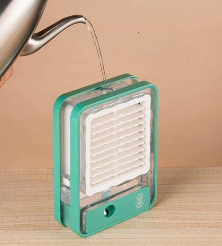 مروحة مع رذاذ شحن