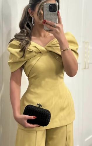 بدلة من قطعتين