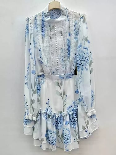 طقم بلوزة وتنورة قصيره