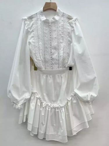 طقم بلوزة وتنورة قصيره